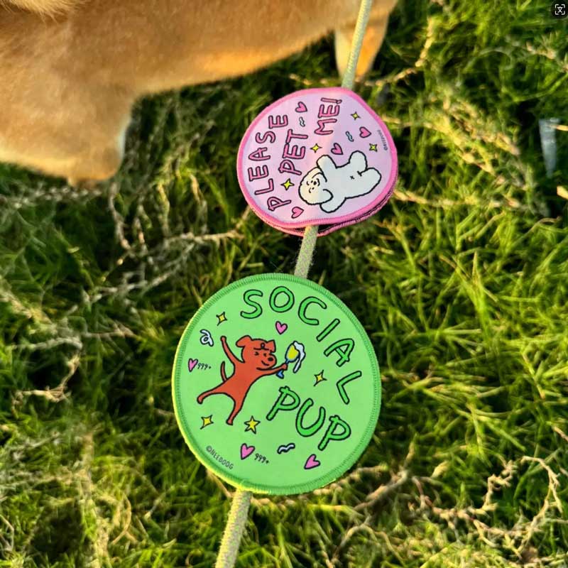 Doggo Social Wappen Velcro Patch (7 Designs)