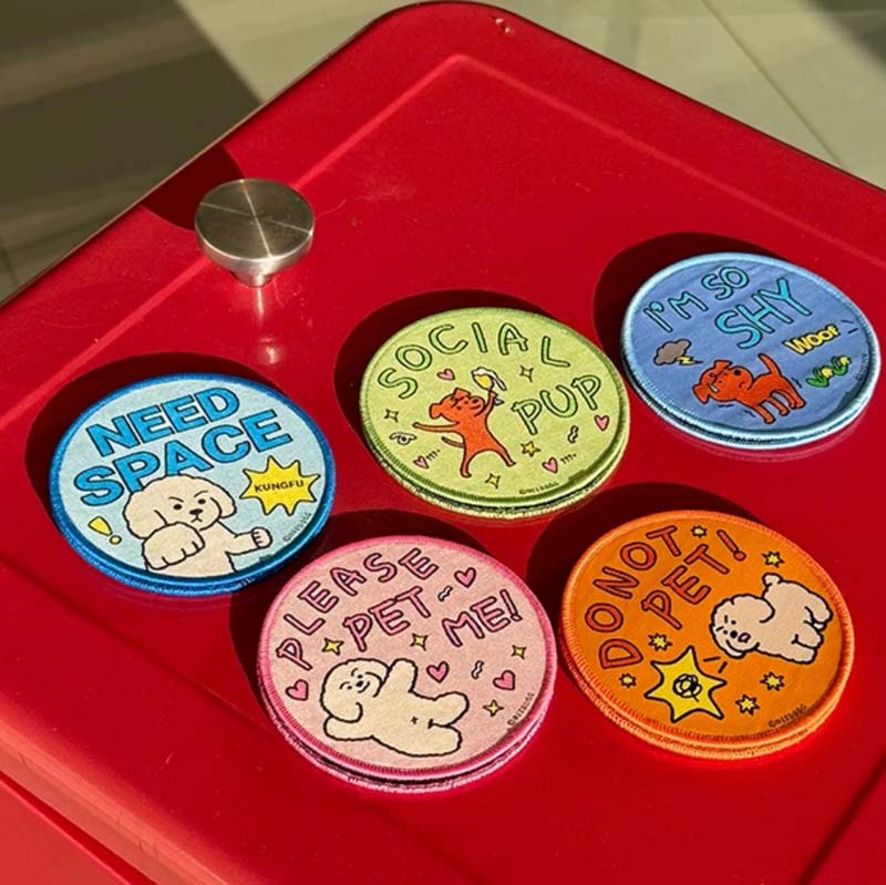 Doggo Social Wappen Velcro Patch (7 Designs)