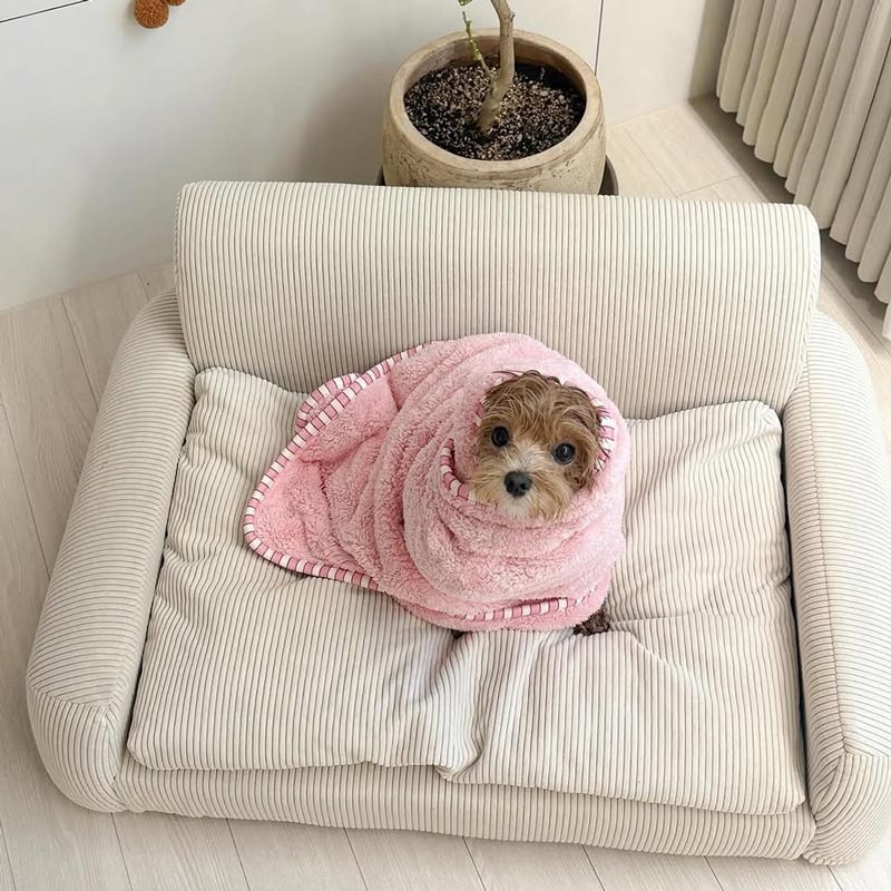 Bite Me x FINCA Dry Me Microfibre Pet Towel in Pink (2 Sizes)