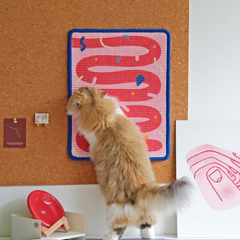 Haus of Hunt Cat Scratcher | Wiggle Wiggle