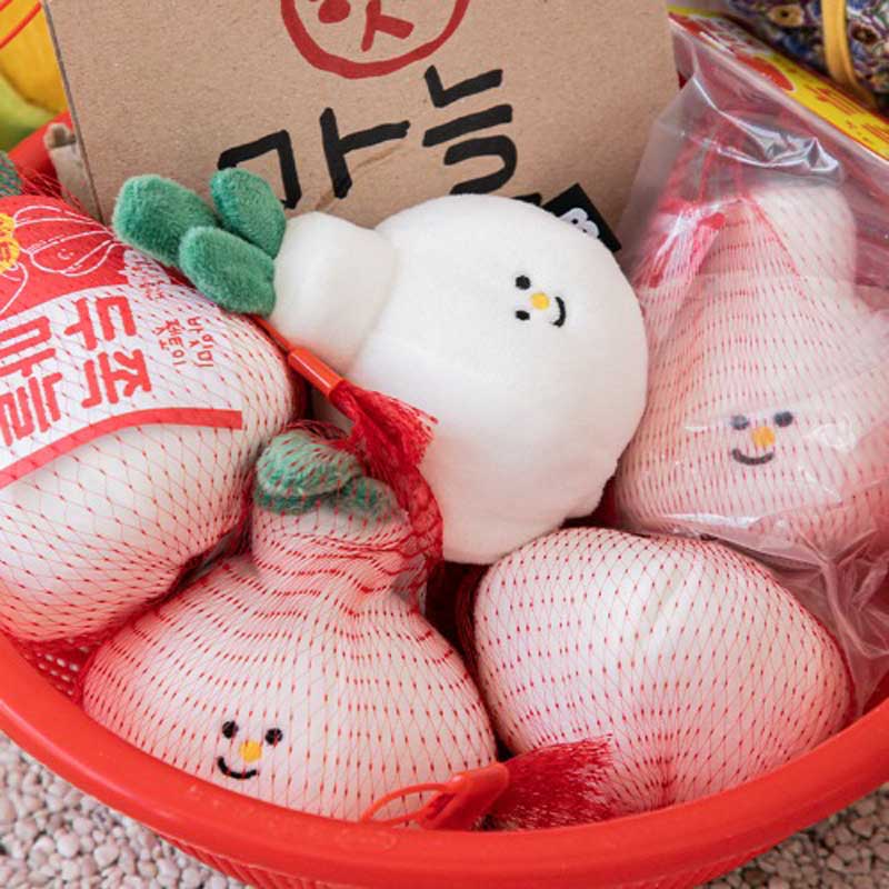 Bite Me Garlic Nosework Dog Toy - CreatureLand