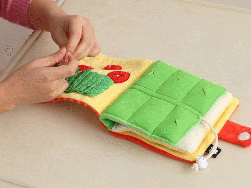 Bite Me My Lunchbox Playbook Nose Work Dog Toy - CreatureLand