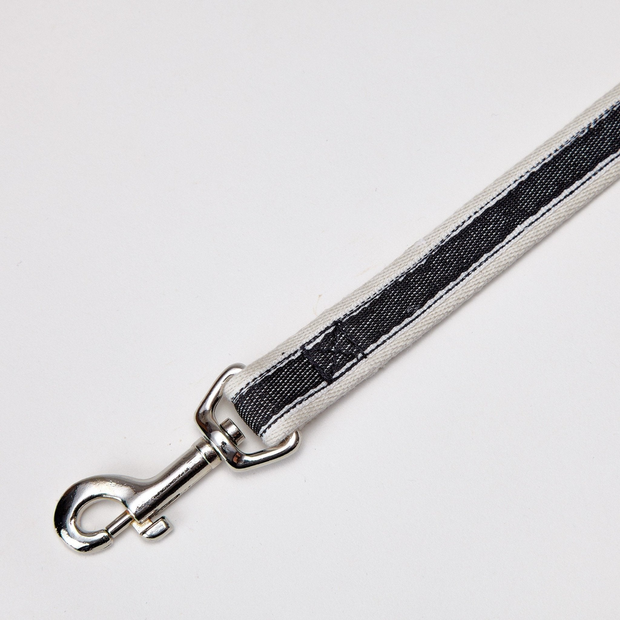 Cloud7 Dog Leash Hugo With Hand Loop - Black - CreatureLand