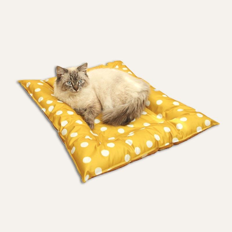 CreatureLand Polka Dot Cooling Mat - CreatureLand