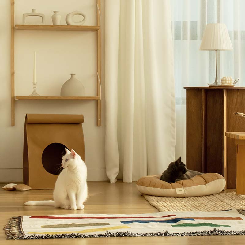 Gotta Go Home Tyvek® Pet Bed - Round - CreatureLand