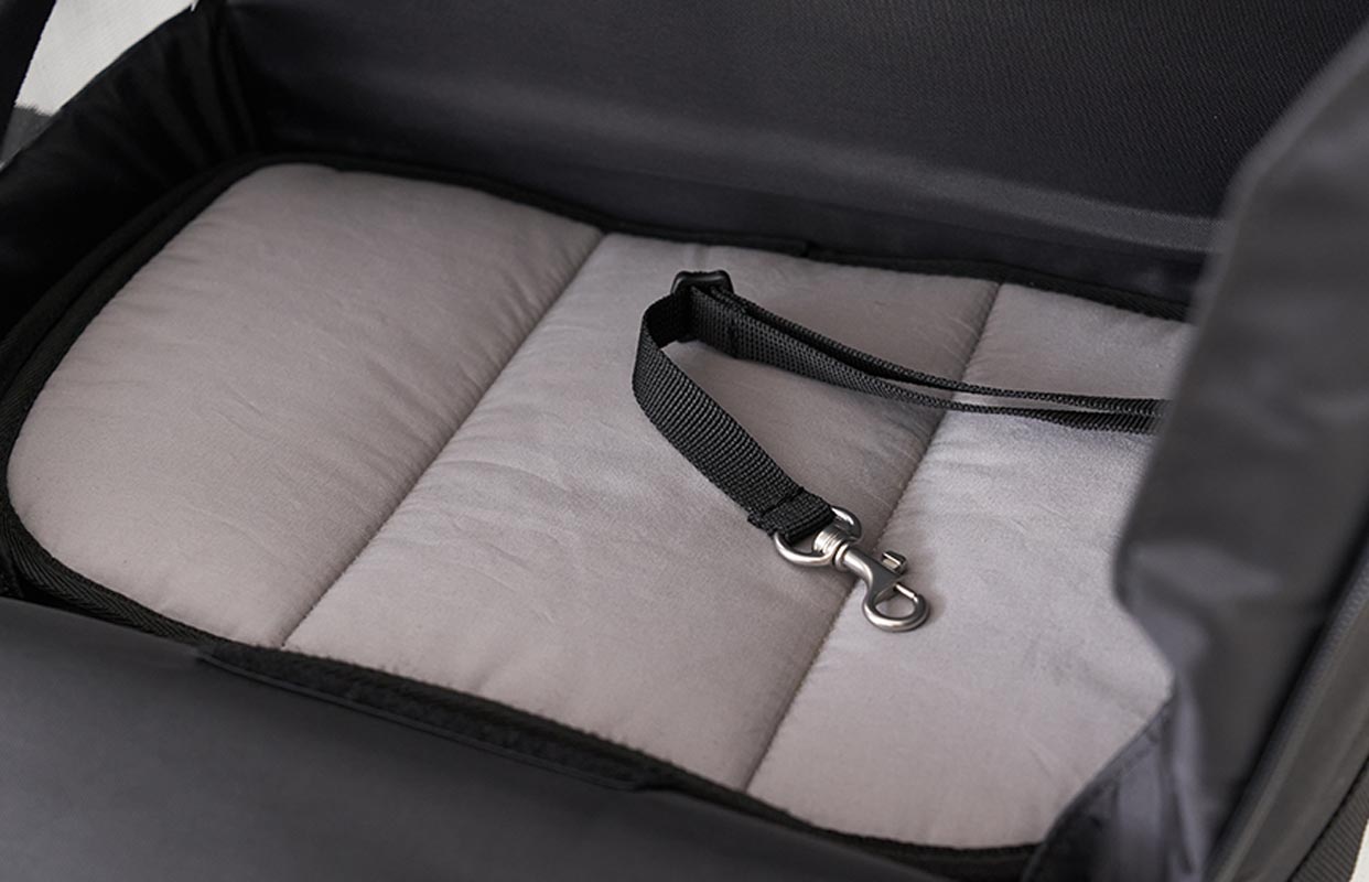 iCandor Jige pet backpack - Dynamic Black (2 Sizes) - CreatureLand