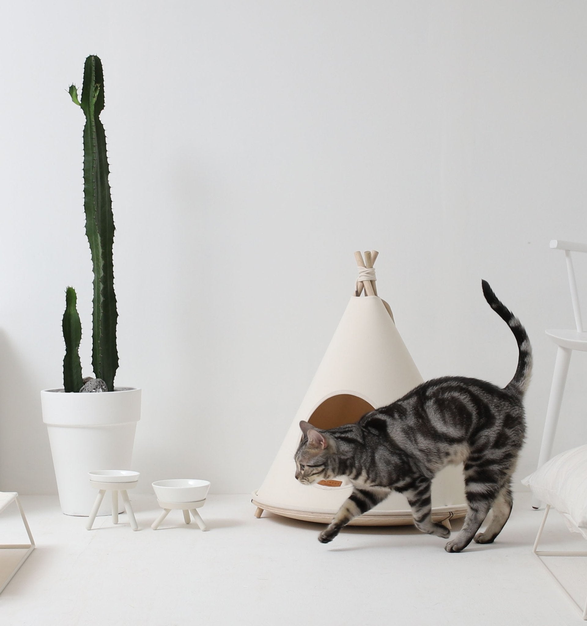 Inherent Oreo Table White - Tall Medium - CreatureLand