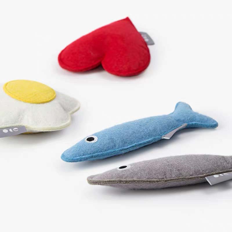 OCE Blue Fish Catnip Toy - CreatureLand