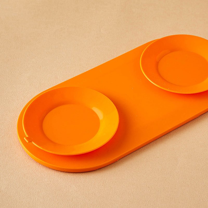 Poochie Butter Oval Lick Pad with Suction Cups - CreatureLand