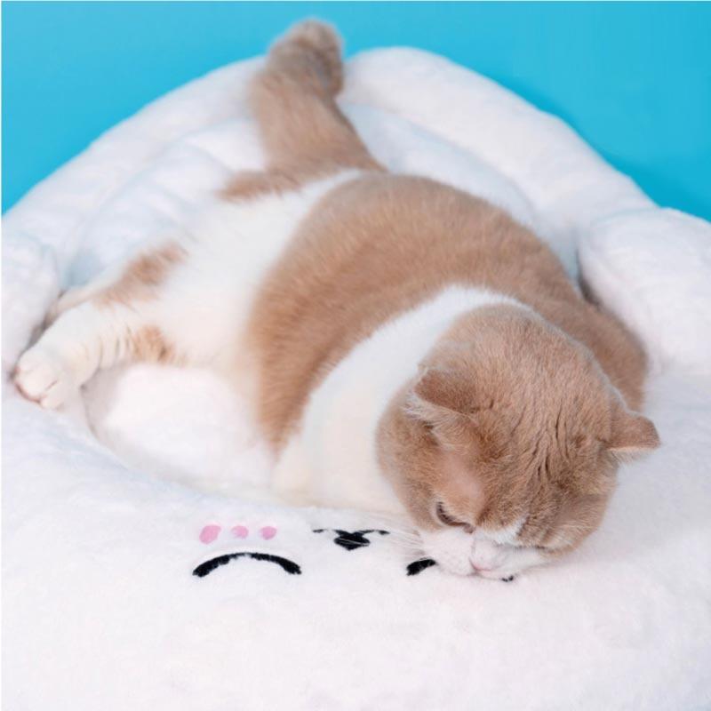 PurLab Seal Pet Bed - CreatureLand