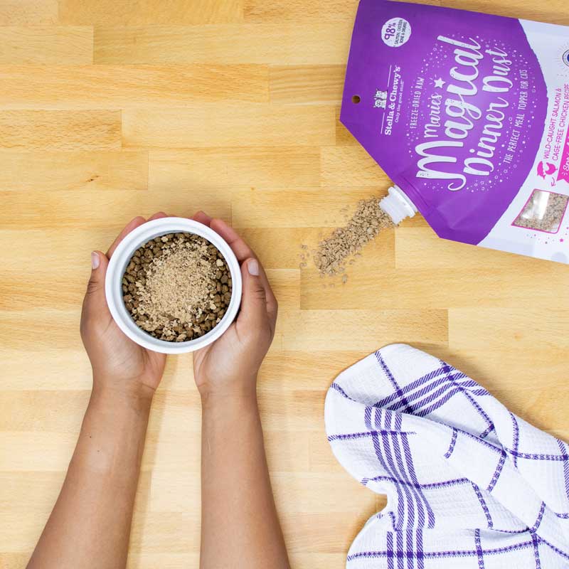 Stella & Chewy's Stella & Chewy’s Marie’s Magical Dinner Dust - Salmon & Chicken Freeze-Dried Cat Food Topper ( 7oz ) - CreatureLand