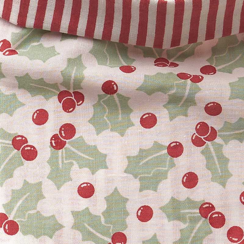The Paws Holly Berry Bandana - CreatureLand