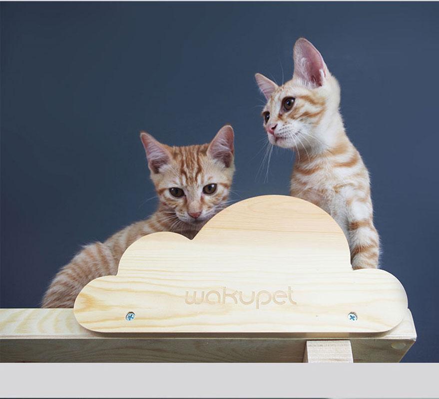 Wakupet Wooden Cloud Cat Scratcher - CreatureLand