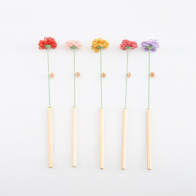Wetnose Flower Blossom Cat Wand (5 Colours) - CreatureLand