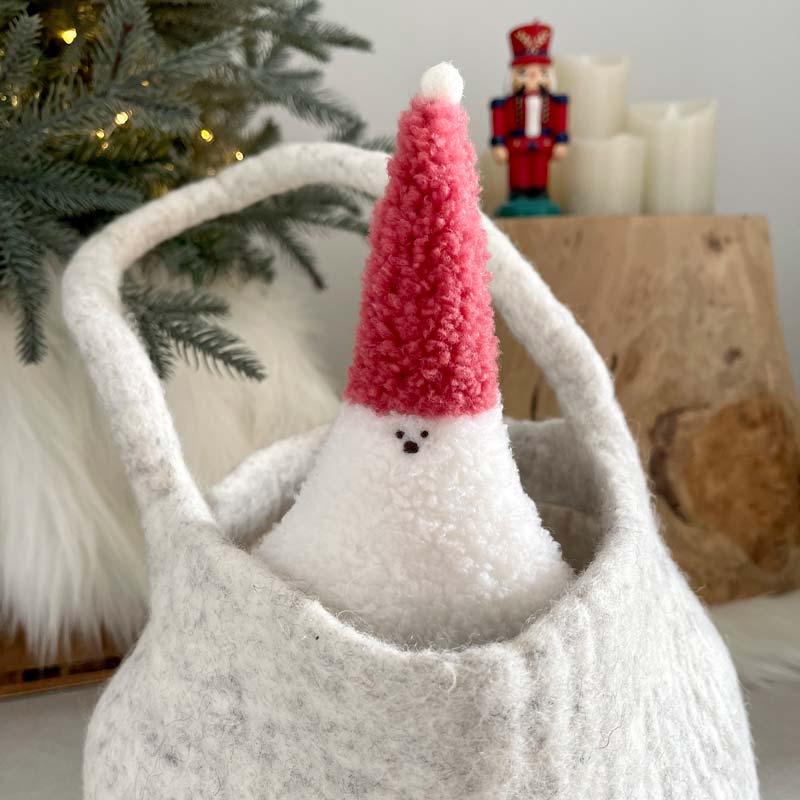 Wetnose [ PRE-ORDER ] Christmas Yeti Dog Toy - CreatureLand