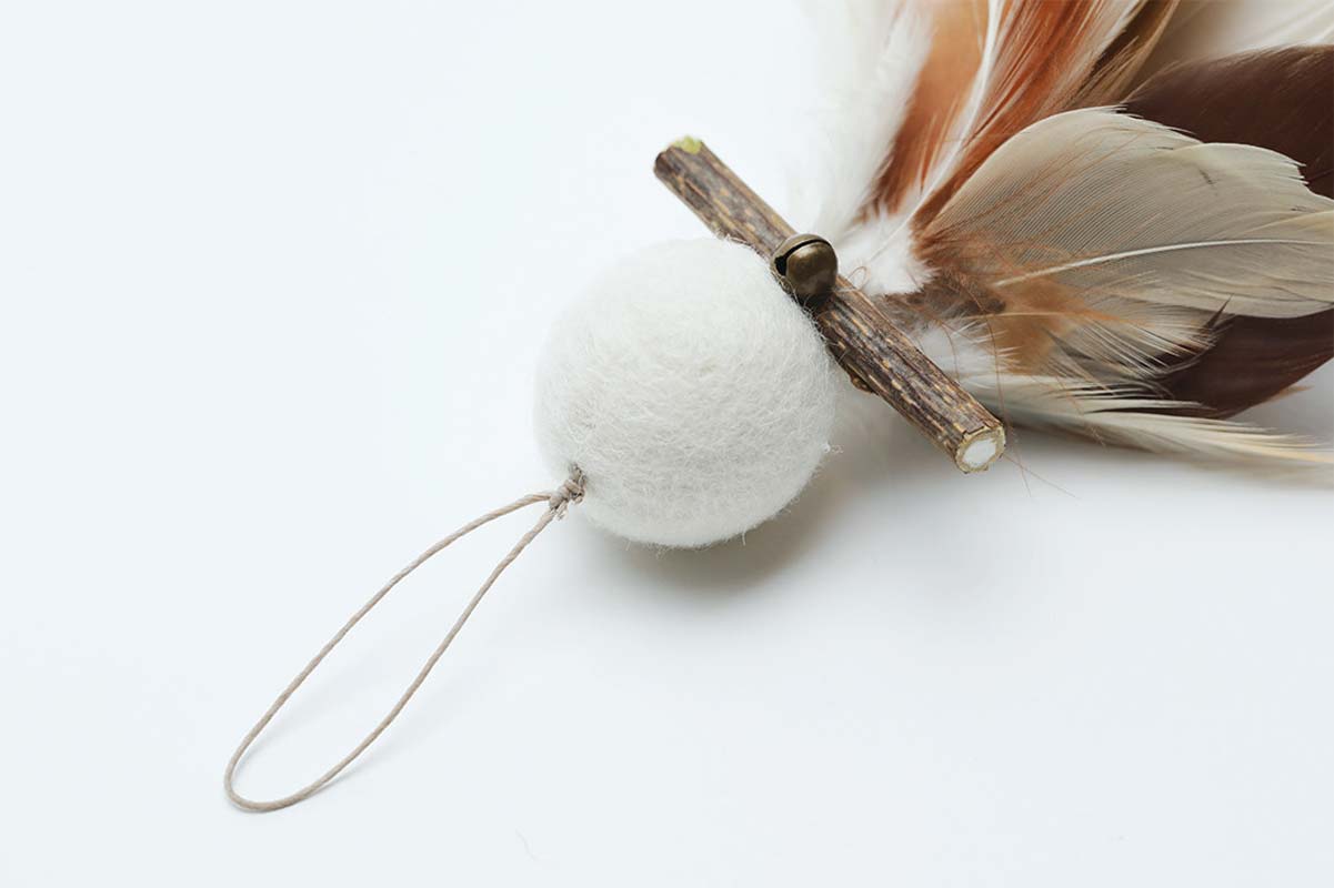 Wetnose Resting Bird Cat Teaser Toy - CreatureLand