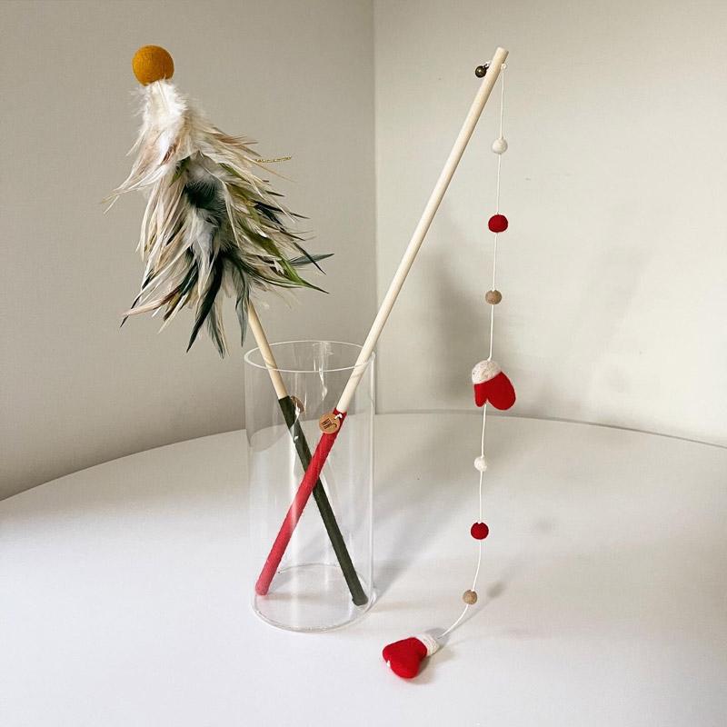 Wetnose White Tree Feather Cat Teaser - CreatureLand