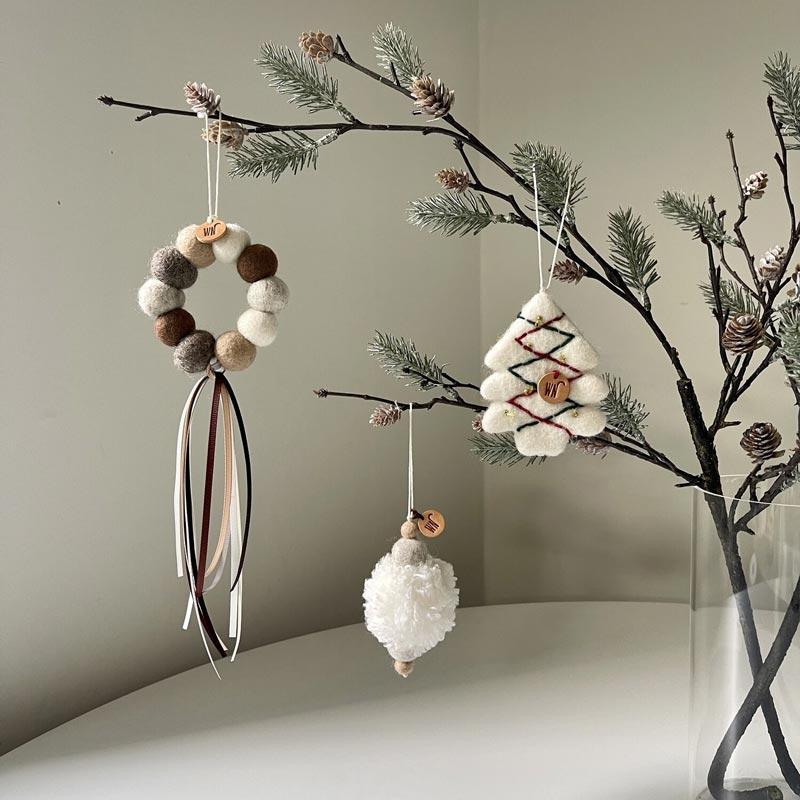 Wetnose Wool Ornament Cat Teaser Toy - White - CreatureLand