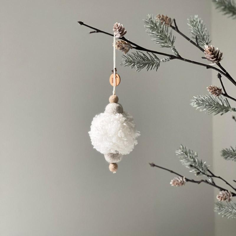 Wetnose Wool Ornament Cat Teaser Toy - White - CreatureLand