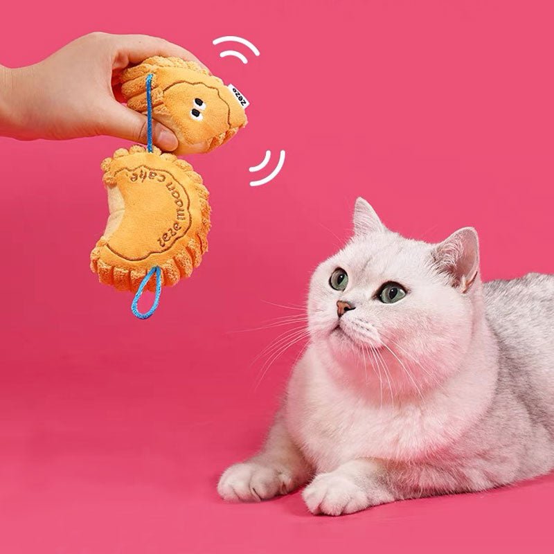 Zeze Mooncake Catnip Toy - CreatureLand