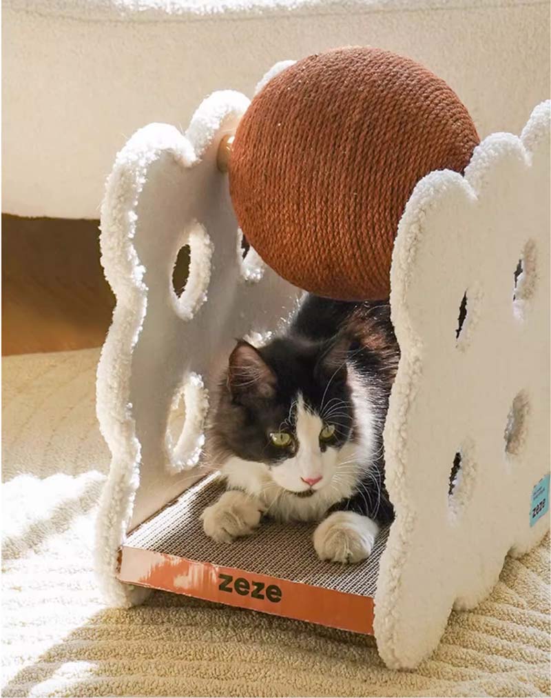 Zeze Sandwich Biscuit Cat Scratcher - CreatureLand