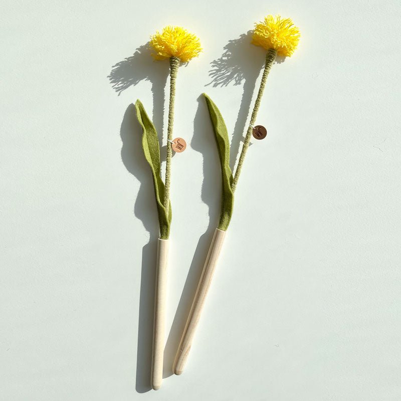 Wetnose Dandelion Cat Wand (2 Designs) - CreatureLand