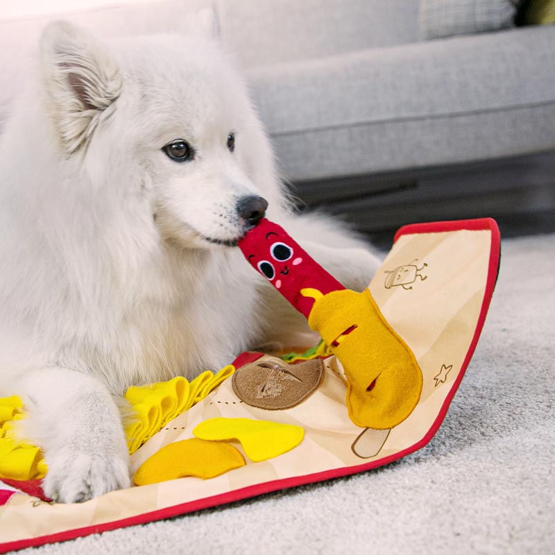 https://creaturelandstore.com/cdn/shop/products/gigwi-pet-fast-food-party-snuffle-mat-interactive-dog-toy-131011.jpg?v=1695675286&width=800
