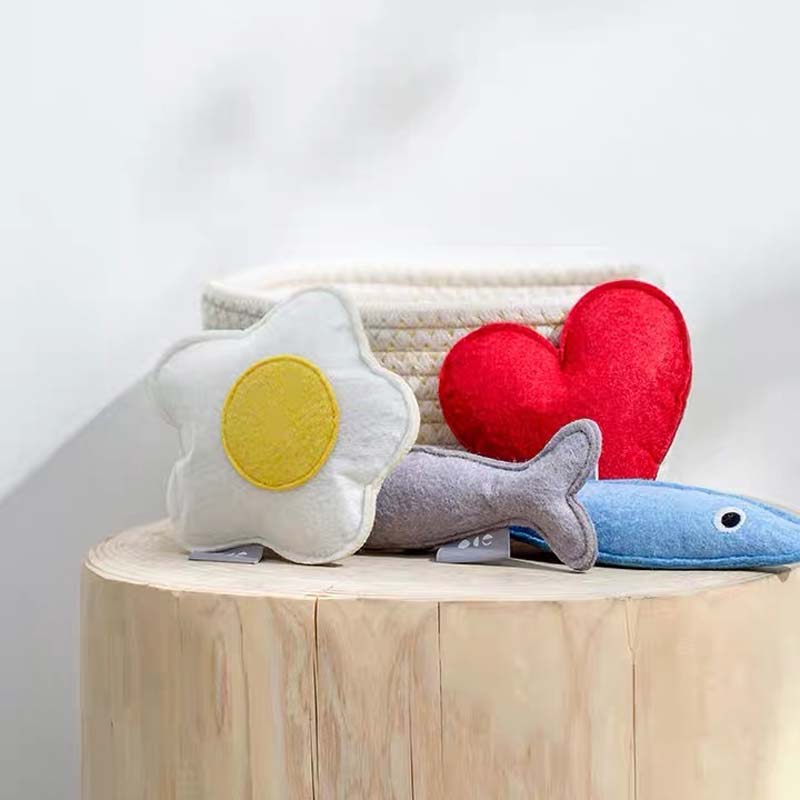 OCE Red Heart Catnip Toy - CreatureLand