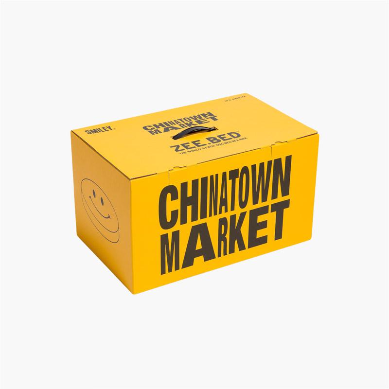 Zee.Dog Chinatown Market Smiley® - Dog Bed - CreatureLand