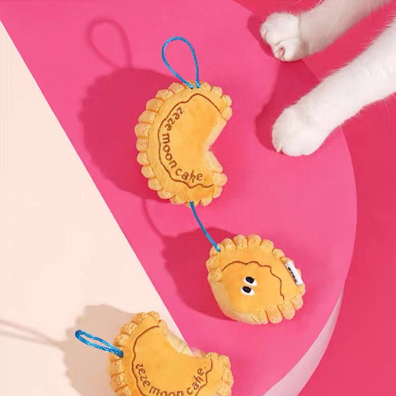 Zeze Mooncake Catnip Toy - CreatureLand